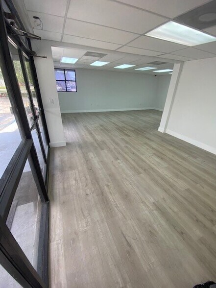 More Photos Of 8500 NW 30th Ter, Doral Warehouse For Lease