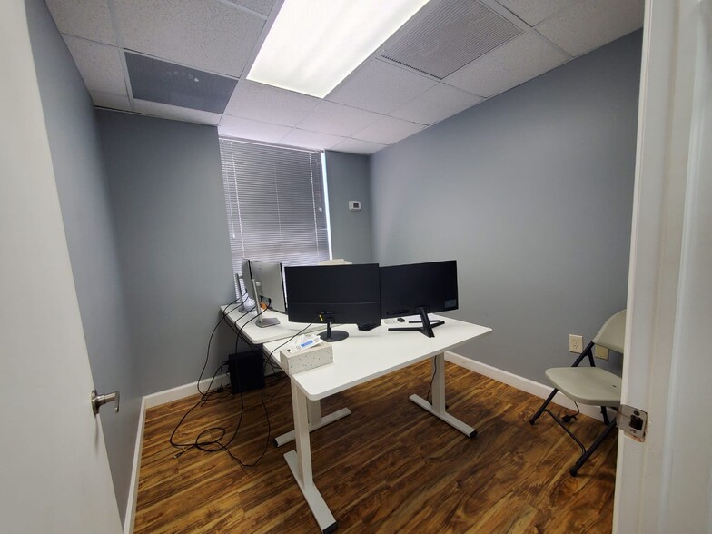 More Photos Of 1250 E Hallandale Beach Blvd, Hallandale Beach Office For Lease