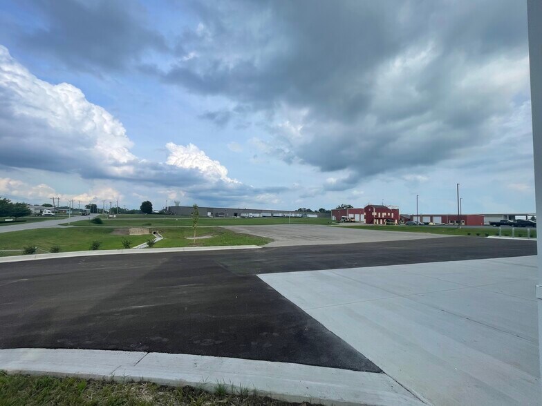 More Photos Of 101 John C Watts dr, Nicholasville Warehouse For Sale