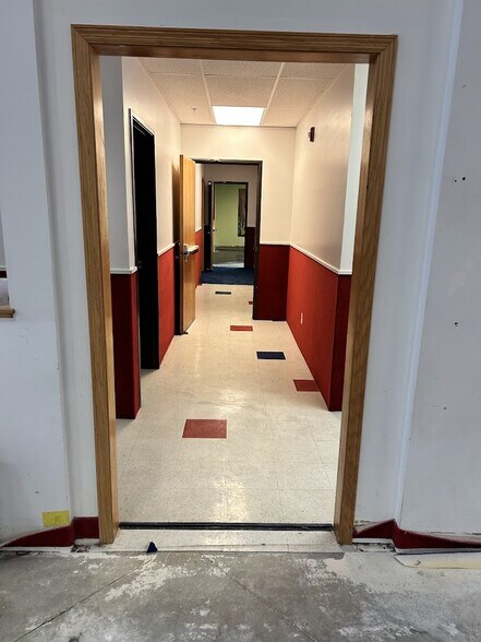 More Photos Of 2440 Clare Ln Ne, Rochester Flex For Sale