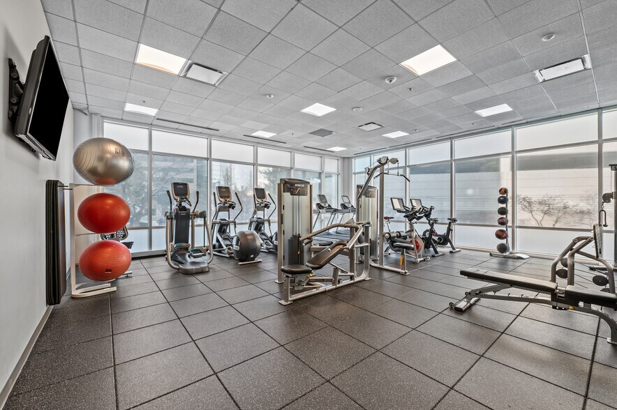 More Photos Of 4600 S Syracuse St, Denver Office For Lease