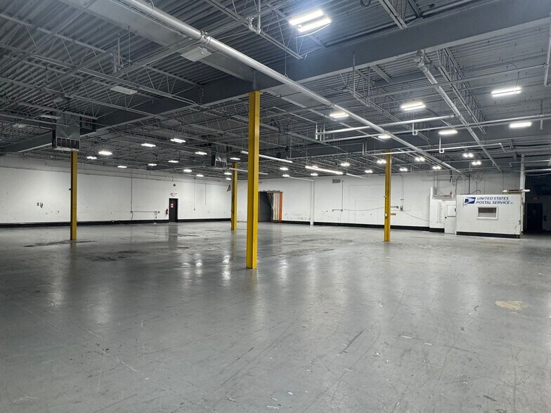 More Photos Of 7040 Colonial Hwy, Pennsauken Manufacturing For Lease
