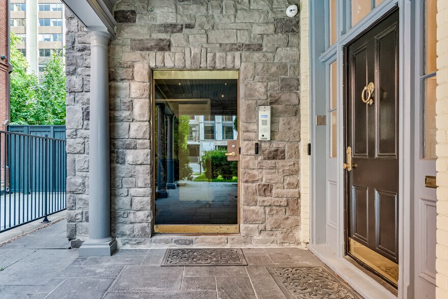 More Photos Of 15 Prince Arthur Ave, Toronto Office Residential For Lease