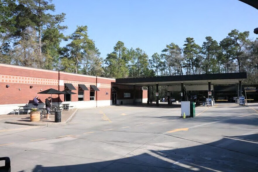 Primary Photo Of 4102 College Park Dr, Conroe Carwash For Sale