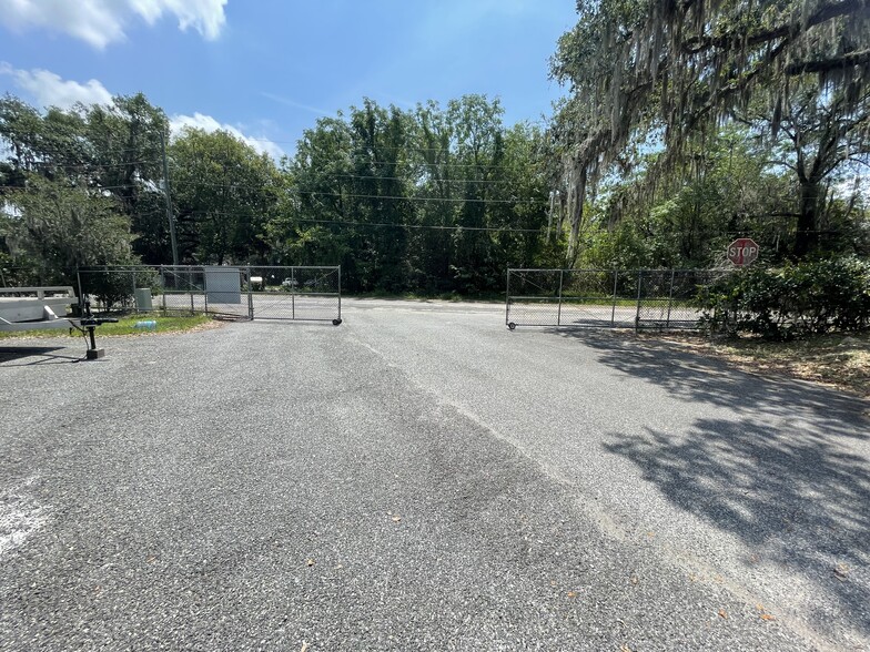 More Photos Of 125 Montclair Rd, Leesburg Warehouse For Lease