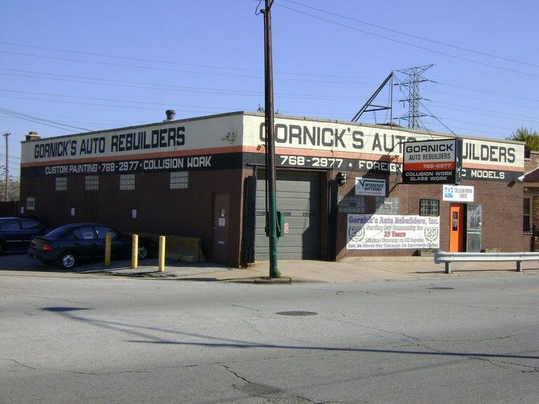 Primary Photo Of 9363 S Ewing Ave, Chicago Auto Repair For Sale