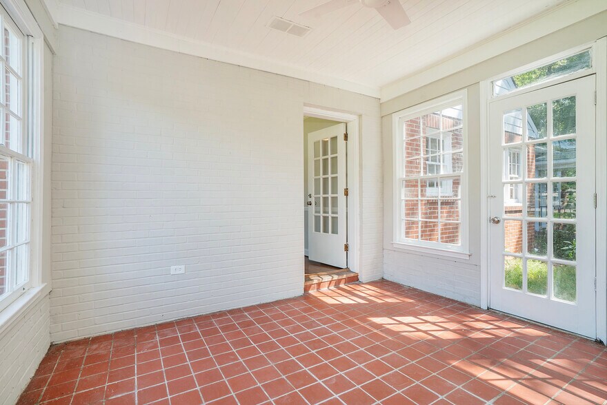 More Photos Of 1409 Georgia Hwy 11, Monroe Office Residential For Sale