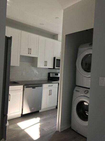 More Photos Of 603 22nd St, Oakland Apartments For Sale