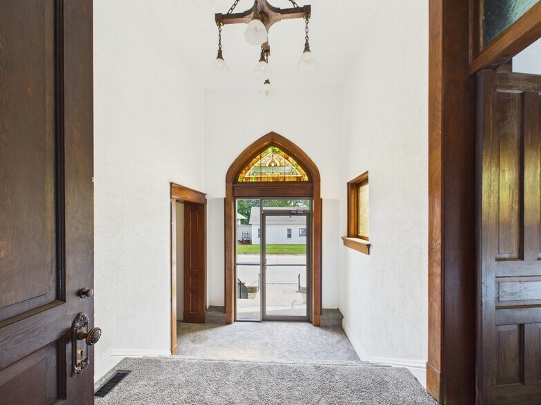 More Photos Of 220 E 6th St, Minden Office Residential For Sale