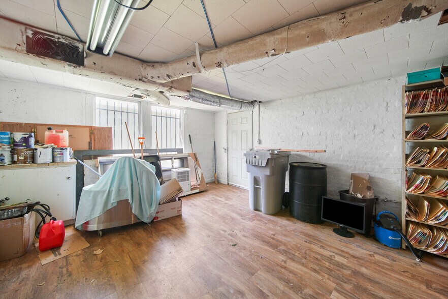 More Photos Of 217 Mocksville Ave, Salisbury Office Residential For Sale