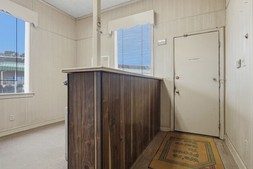 More Photos Of 401 Hodges Ave, Albany Industrial For Sale