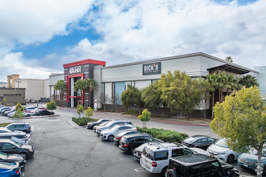 More Photos Of 40820 Winchester Rd, Temecula General Retail For Lease