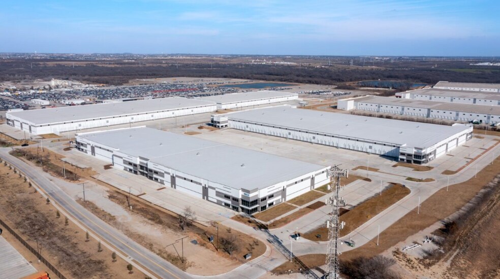 More Photos Of 11901 Harmonson Road, Northlake Distribution For Sale