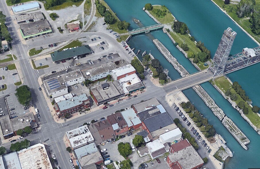 More Photos Of 9-17 Clarence St, Port Colborne Storefront For Sale