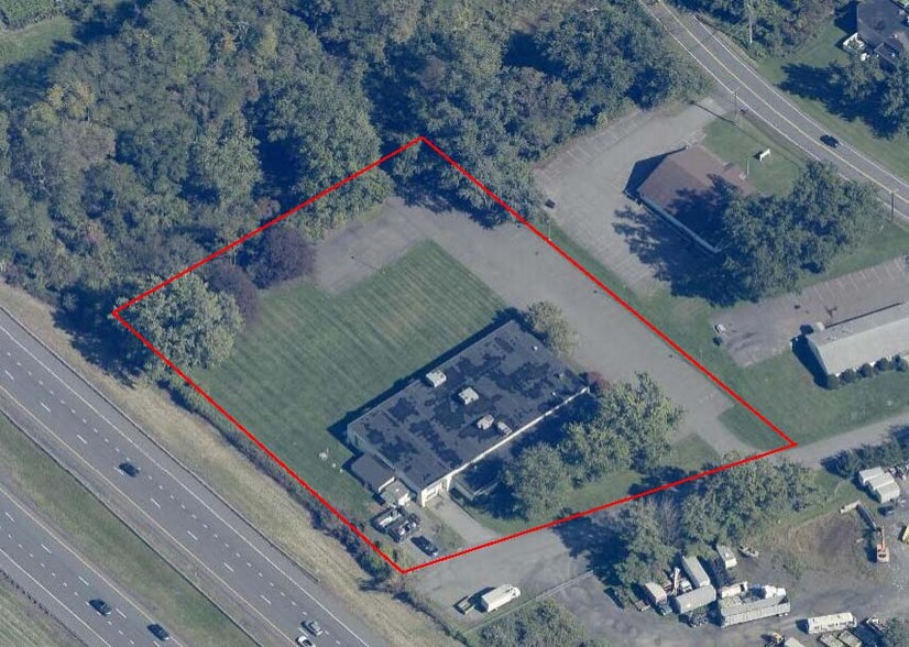 More Photos Of 120 Wood Rd, Kingston Warehouse For Sale