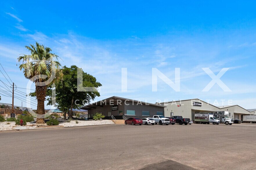 More Photos Of 444 N Industrial Dr, St George Distribution For Lease