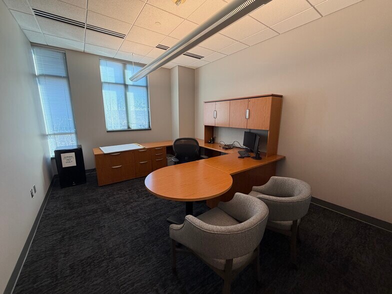 More Photos Of 6300 Sprint Pky, Overland Park Office For Lease