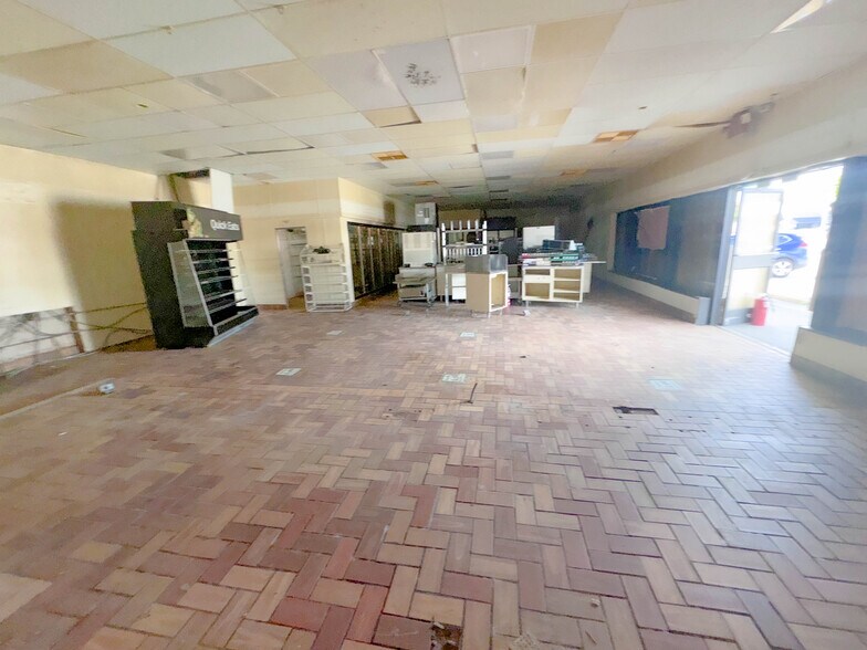 More Photos Of 938 W Colonial Dr, Orlando Freestanding For Lease