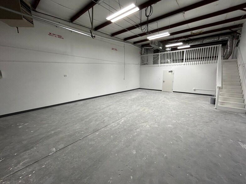 More Photos Of 105 Enterprise Dr, Cumming Unknown For Lease