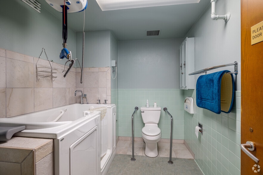 More Photos Of 2812 Harvard Ave NW, Canton Assisted Living For Sale