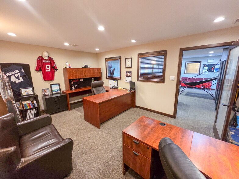 More Photos Of 4002 9 Av N, Lethbridge Warehouse For Sale