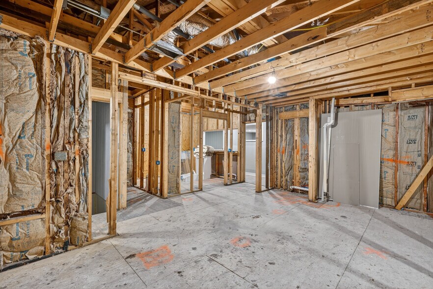 More Photos Of 1311 Highway 180 W, Mineral Wells Flex For Sale