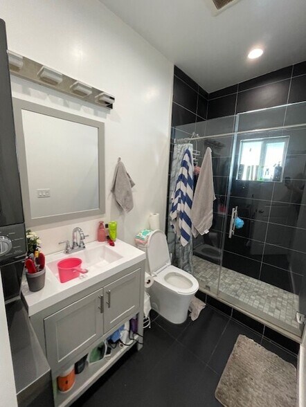 More Photos Of 10802 Crockett St, Sun Valley Apartments For Sale