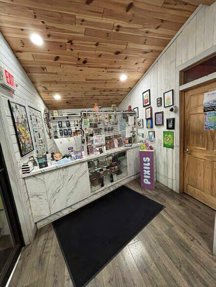 More Photos Of 3141 Page Ave, Jackson Storefront For Sale