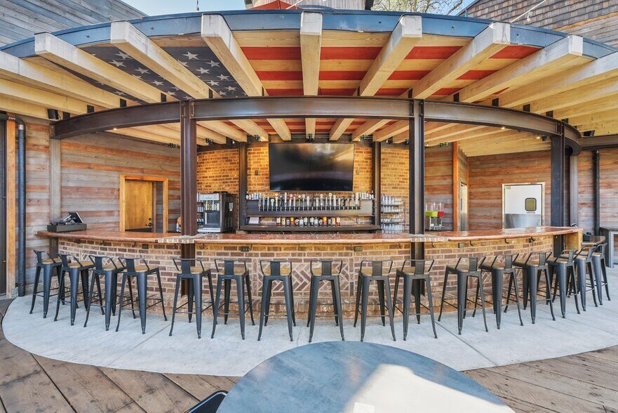 More Photos Of 208 S Green St, Sonora Restaurant For Sale