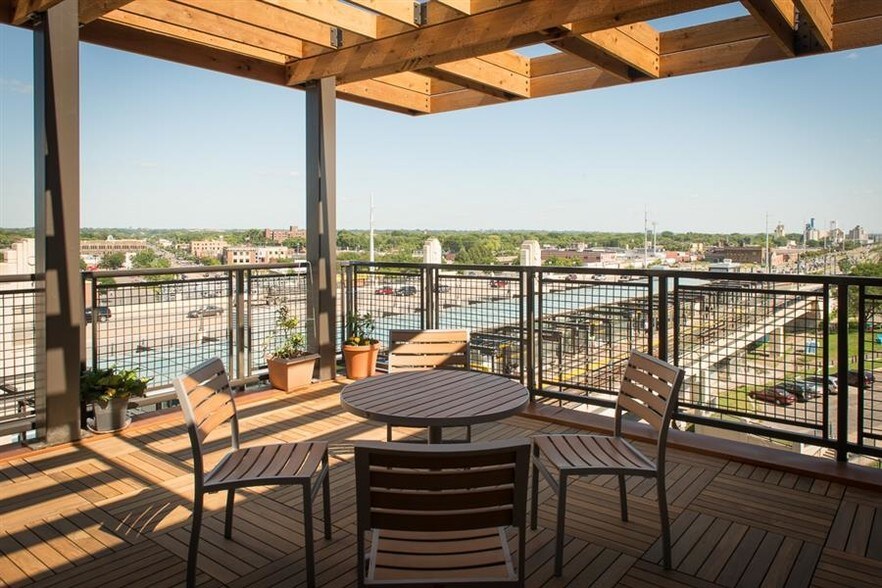 More Photos Of 2220 E Lake St, Minneapolis Apartments For Lease