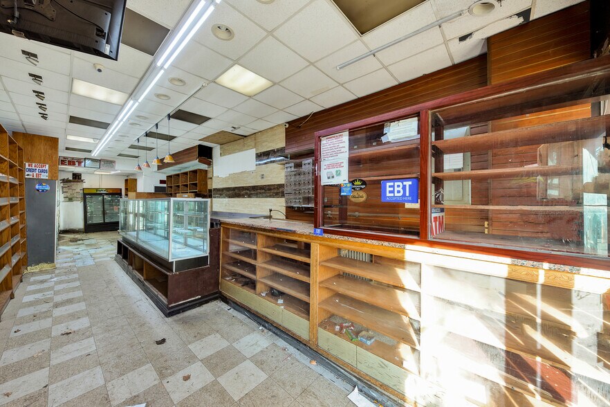 More Photos Of 1370 Nostrand Ave, Brooklyn Storefront Retail Residential For Lease