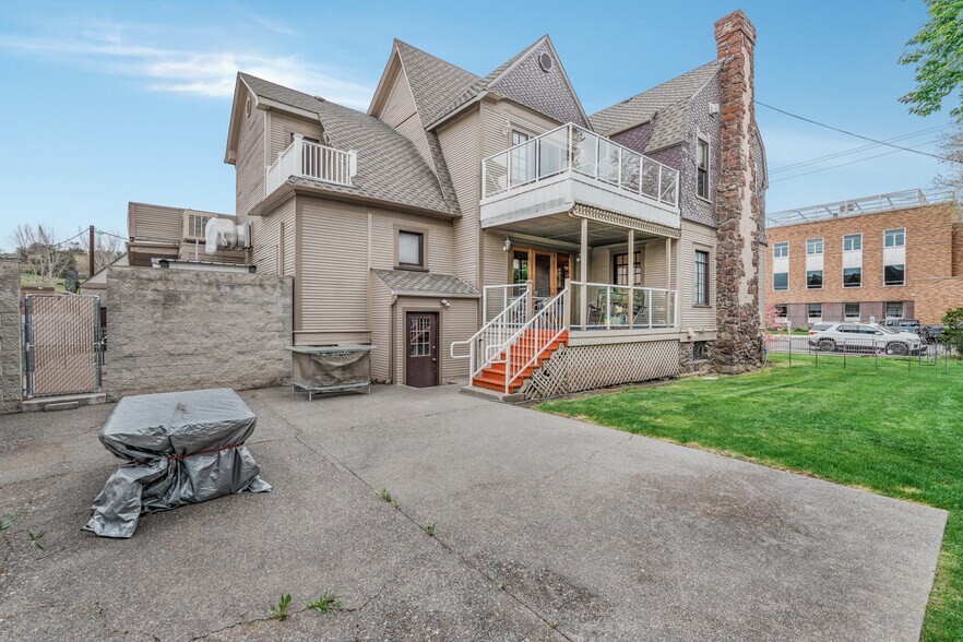 More Photos Of 233 SE 4th St, Pendleton Restaurant For Sale