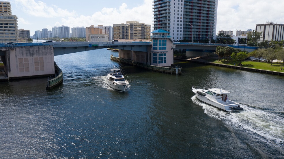 More Photos Of 4010 S Ocean Dr, Hollywood Hotel For Lease