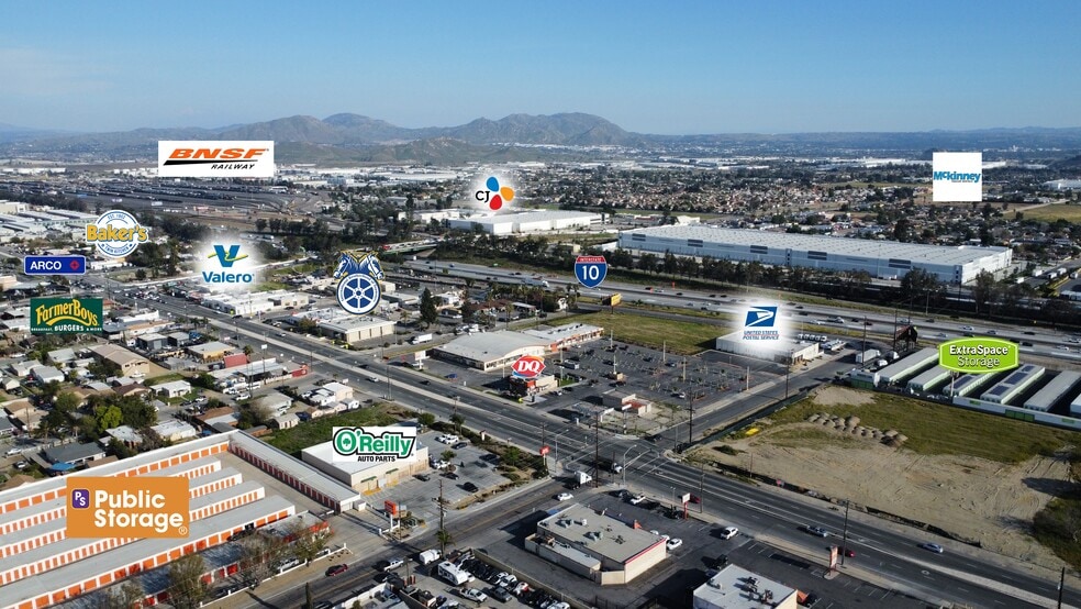 More Photos Of 18509 Valley Blvd, Bloomington Convenience Store For Lease