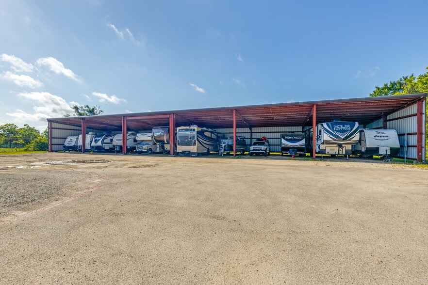 More Photos Of 309 W Archer Rd, Baytown Self Storage For Sale