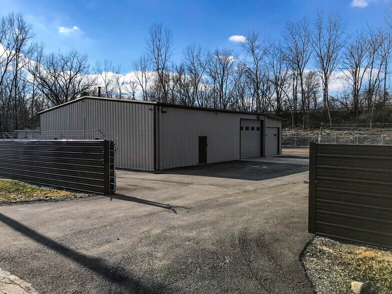 More Photos Of 1245 Memory Ln, Columbus Warehouse For Lease