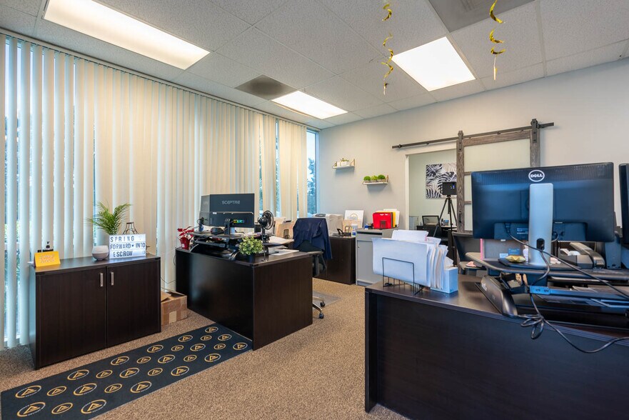More Photos Of 28361-28385 Constellation Rd, Valencia Manufacturing For Lease