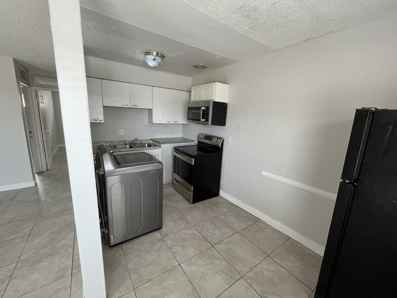 More Photos Of 2204 Sunrise Ave, Las Vegas Apartments For Sale