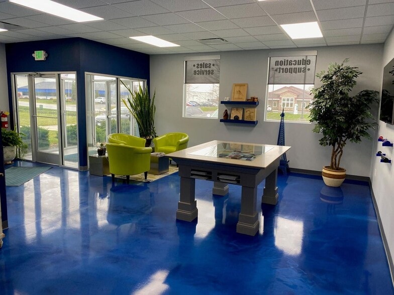 More Photos Of 950 Transport Dr, Valparaiso Flex For Sale