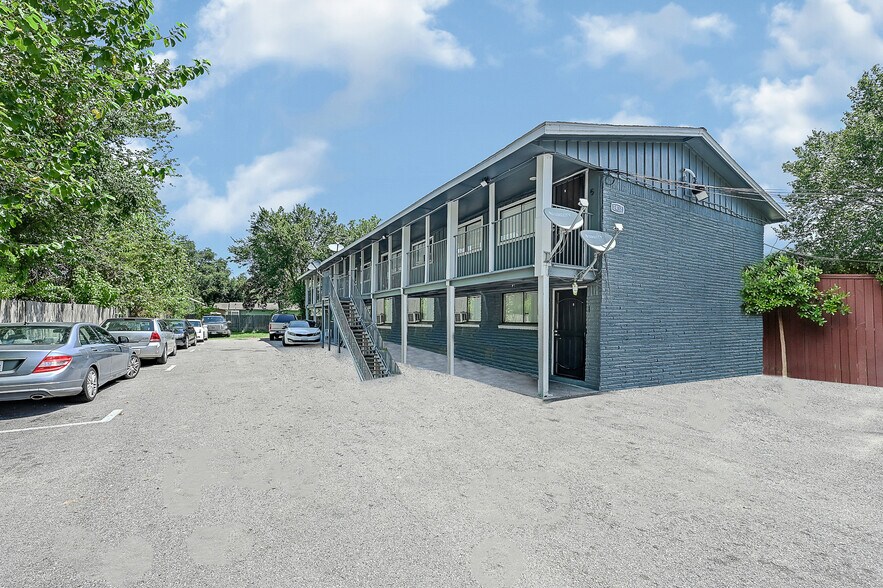 More Photos Of 2432 Little York Rd #8 rd, Houston Apartments For Sale