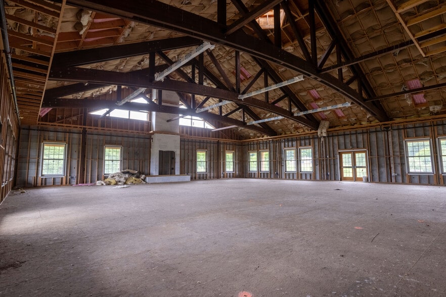 More Photos Of 1207 Flohrs Church Rd, Biglerville Hospitality For Sale
