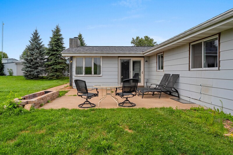 More Photos Of N5367 Mayflower Rd, Shiocton Office For Sale