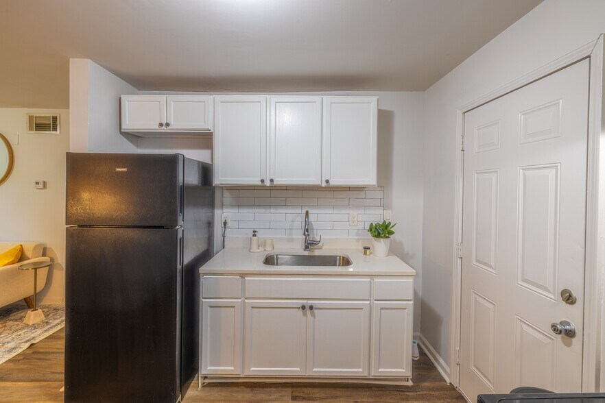 More Photos Of 340-352 Dixie Hills Cir, Atlanta Apartments For Sale