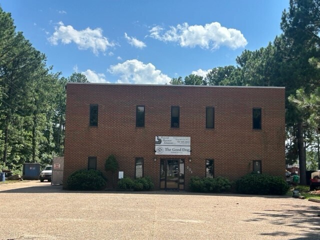 More Photos Of 201 Production Dr, Yorktown Distribution For Lease