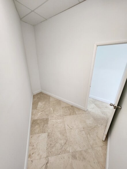 More Photos Of 2400 W Sample Rd, Pompano Beach Storefront Retail Office For Sale