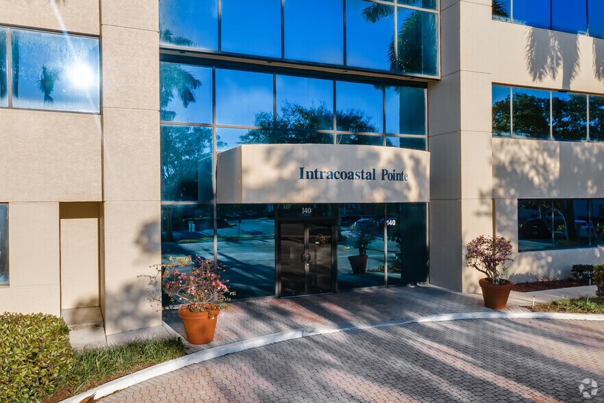 More Photos Of 140 Intracoastal Pointe Dr, Jupiter Office For Lease