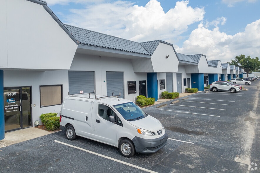 More Photos Of 3443-3479 Parkway Center Ct, Orlando Unknown For Lease