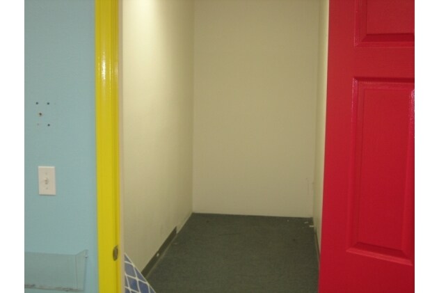 More Photos Of 6950 Via Olivero Ave, Las Vegas Office For Sale