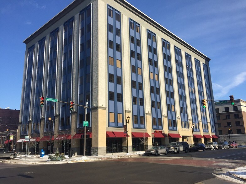More Photos Of 211 S Michigan St, South Bend Apartments For Lease