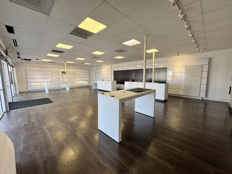 More Photos Of 2261 Pawtucket Ave, East Providence Freestanding For Lease